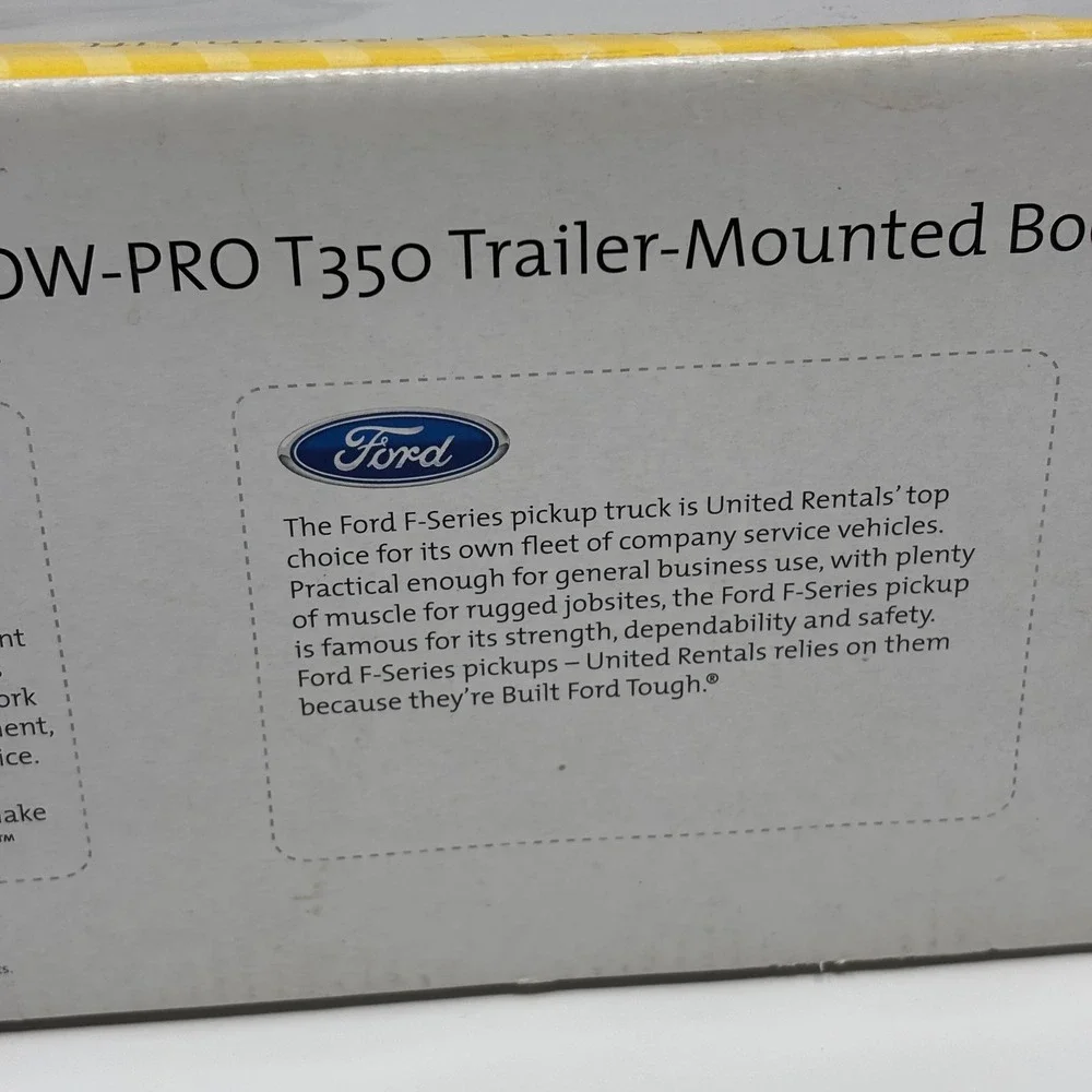 United Rentals Collector Series V Ford F150‎ Pickup & JLG TOW-PRO T350 Boom Lift